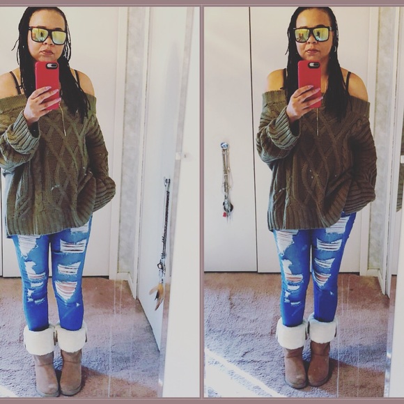 Off The Shoulder Cable Sweater- OLIVE - Picture 3 of 8